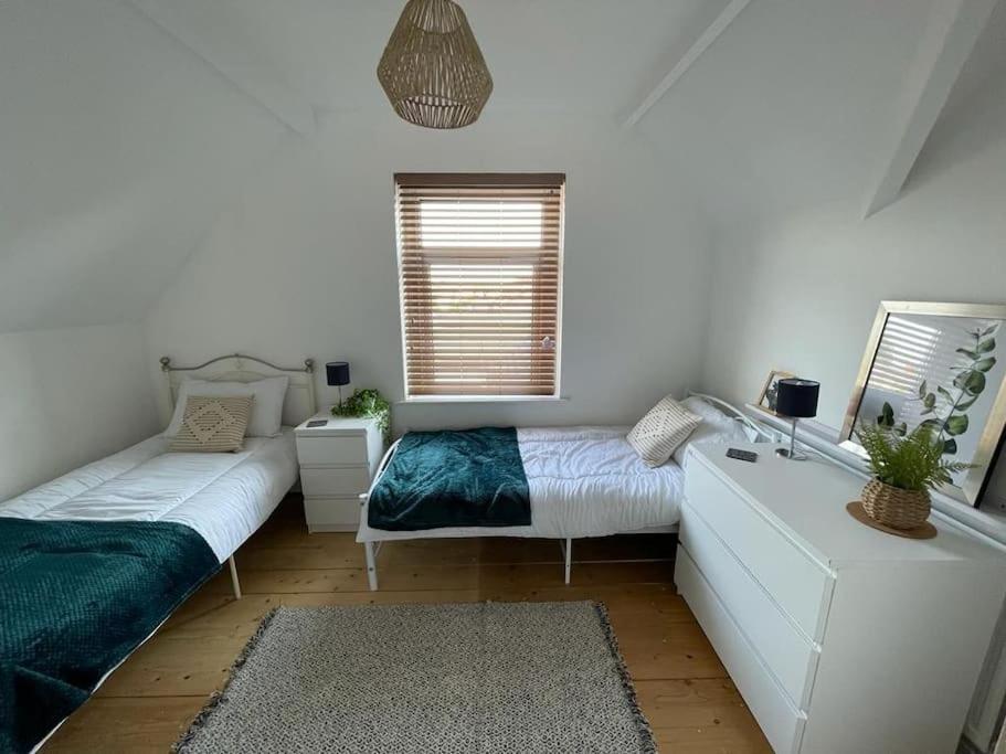 3 Bed Flat Near To Cardiff And Cardiff Bay Apartment Bagian luar foto