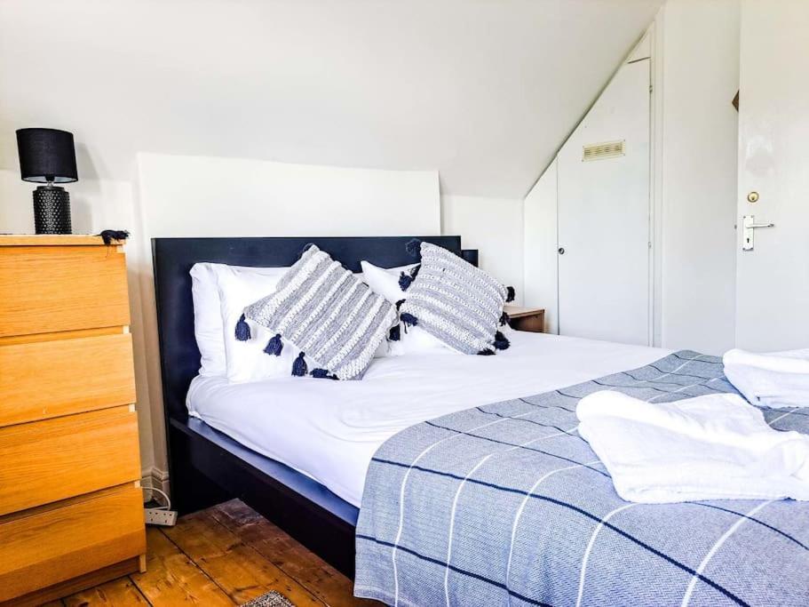3 Bed Flat Near To Cardiff And Cardiff Bay Apartment Bagian luar foto